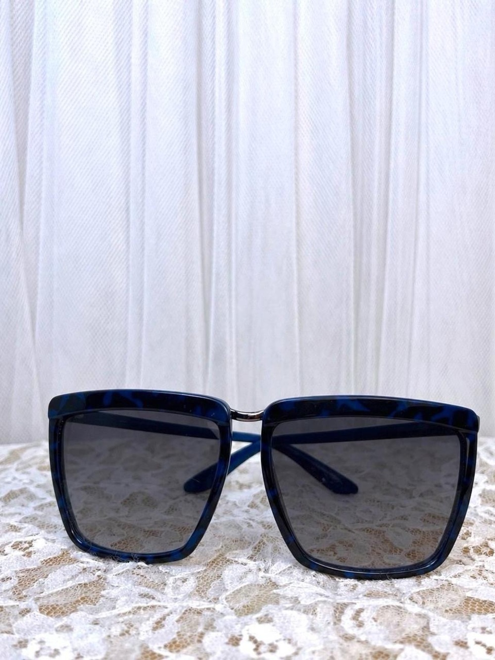 Marc by Marc Jacobs oversized sunglasses